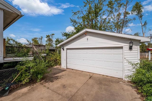724 11TH STREET, Menasha, WI 54952
