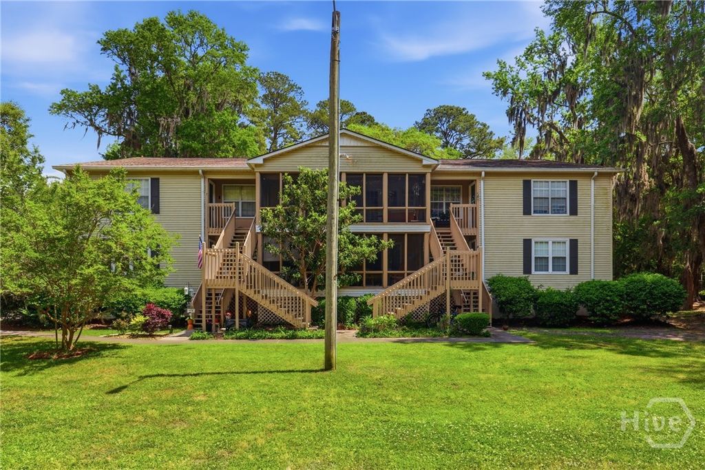 Image 1 of property listing at 401 N Cromwell Road T3, Savannah, GA 31410