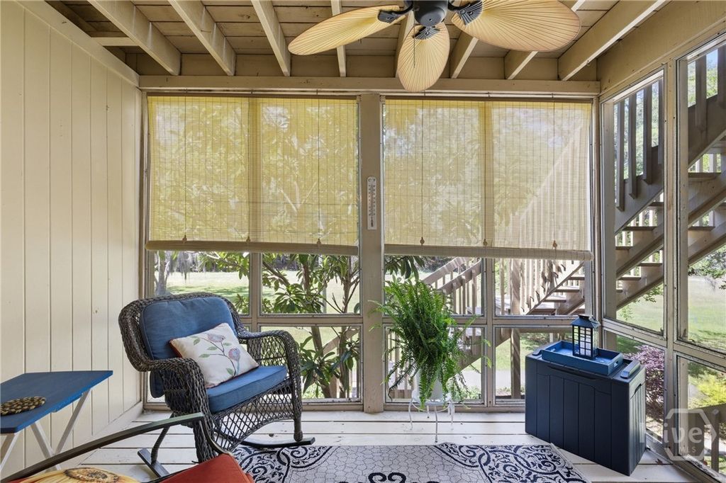 Image 4 of property listing at 401 N Cromwell Road T3, Savannah, GA 31410