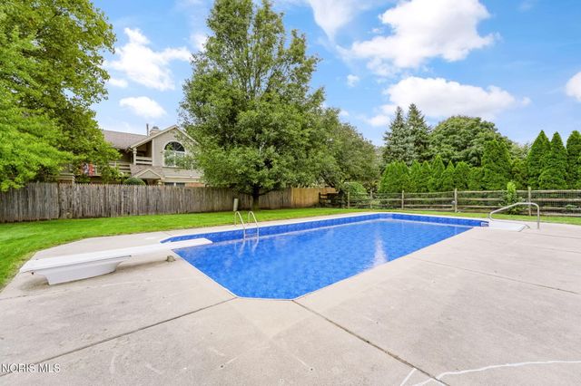 7414 Woodshire Lane, Holland, OH 43528