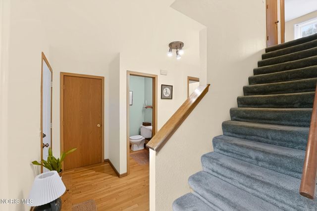 7414 Woodshire Lane, Holland, OH 43528