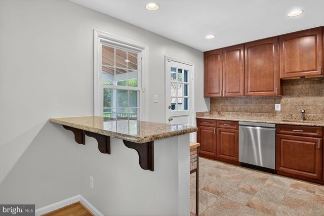 605 BLOSSOM DR, Rockville, MD 20850