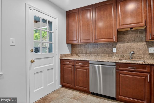 605 BLOSSOM DR, Rockville, MD 20850
