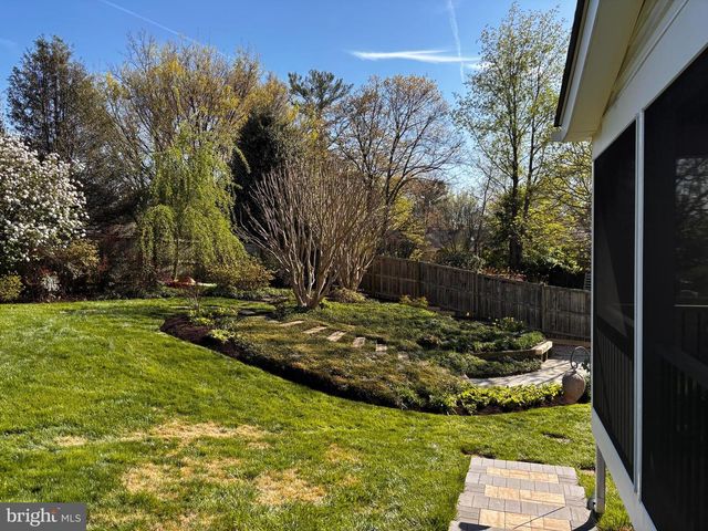 605 BLOSSOM DR, Rockville, MD 20850