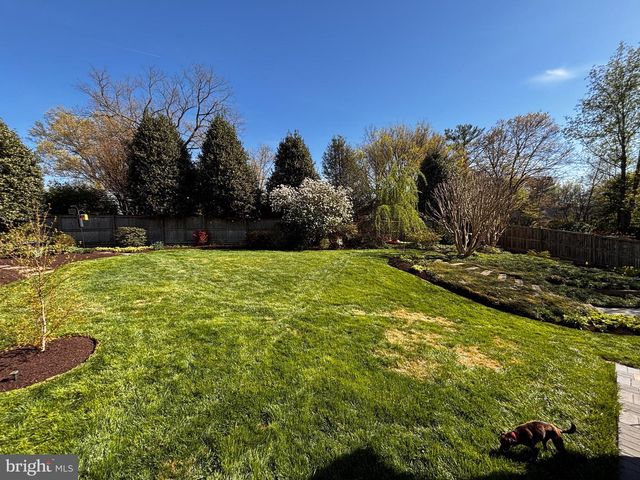 605 BLOSSOM DR, Rockville, MD 20850
