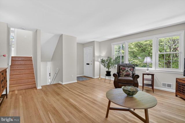605 BLOSSOM DR, Rockville, MD 20850