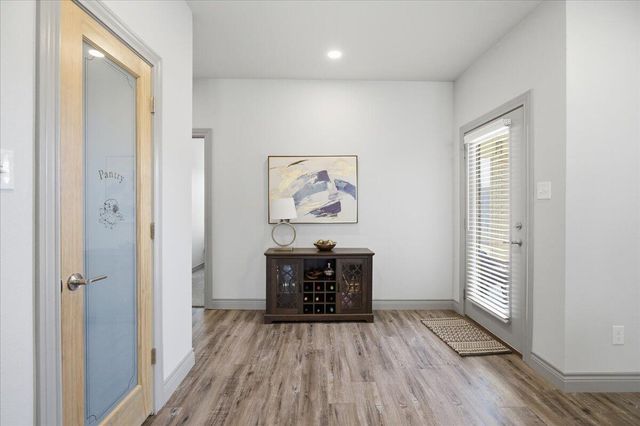 902 N Fulton Avenue, Lubbock, TX 79416