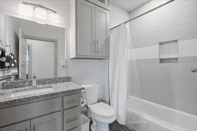 902 N Fulton Avenue, Lubbock, TX 79416