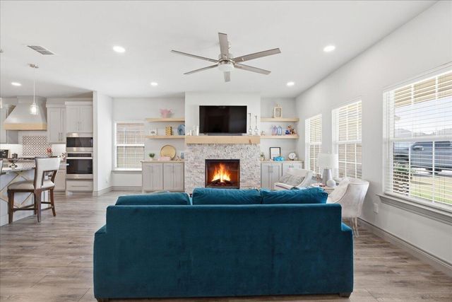 902 N Fulton Avenue, Lubbock, TX 79416