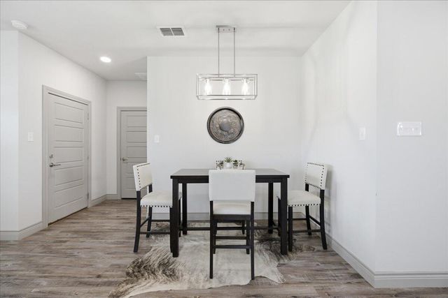 902 N Fulton Avenue, Lubbock, TX 79416