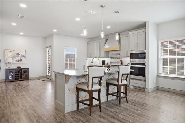 902 N Fulton Avenue, Lubbock, TX 79416