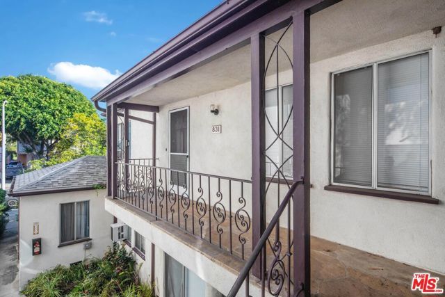 829 N Edinburgh Avenue, Los Angeles, CA 90046