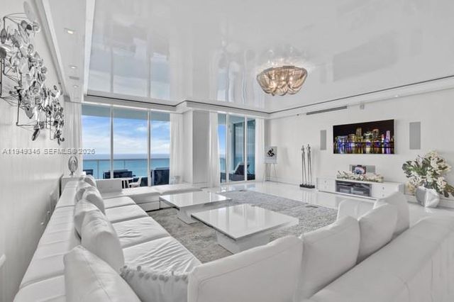 2711 S Ocean Drive 3704, Hollywood, FL 33019