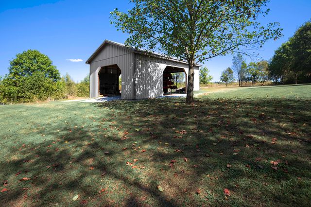 4288 Pinckard Pike, Versailles, KY 40383