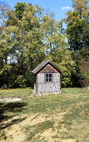 4288 Pinckard Pike, Versailles, KY 40383