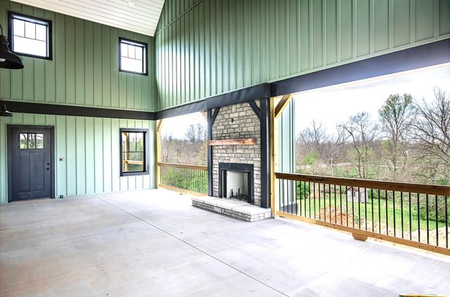 4288 Pinckard Pike, Versailles, KY 40383