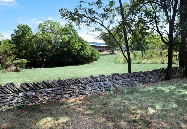 4288 Pinckard Pike, Versailles, KY 40383
