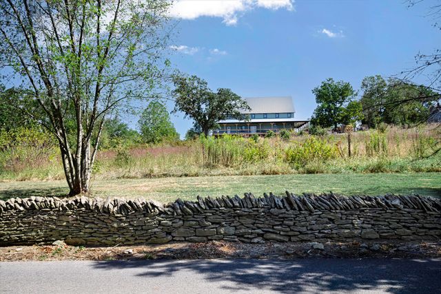 4288 Pinckard Pike, Versailles, KY 40383