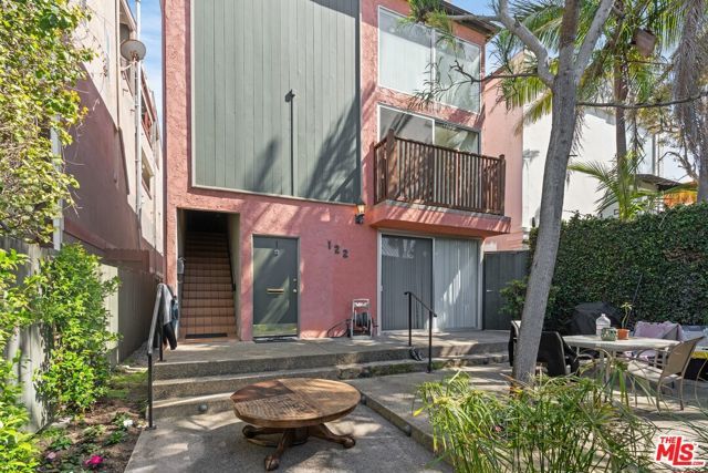 122 Buccaneer Street 1, Marina Del Rey, CA 90292