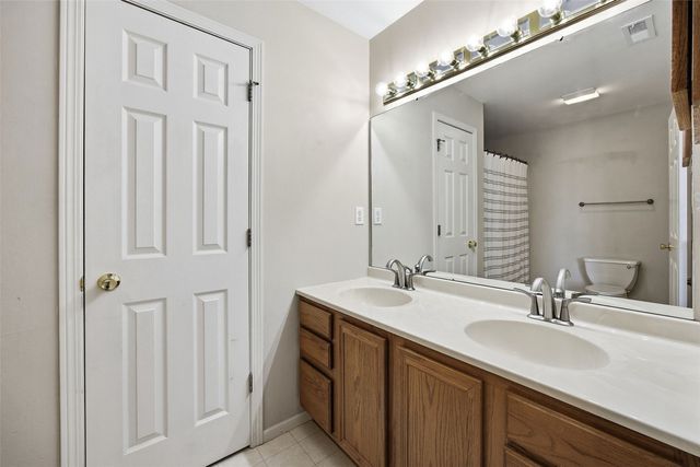 1217 Acacia Drive NE, Cedar Rapids, IA 52402