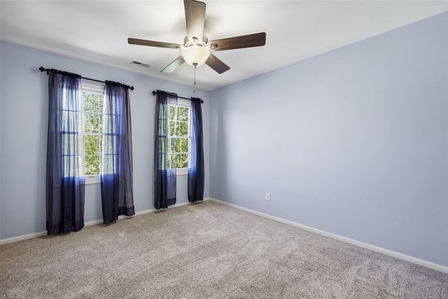 1217 Acacia Drive NE, Cedar Rapids, IA 52402