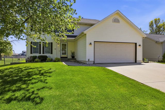 1217 Acacia Drive NE, Cedar Rapids, IA 52402