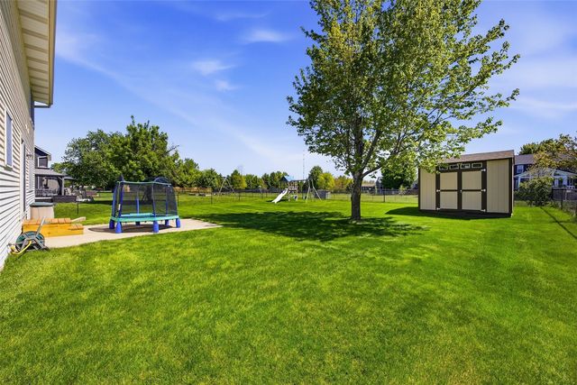 1217 Acacia Drive NE, Cedar Rapids, IA 52402