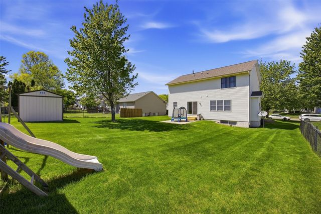 1217 Acacia Drive NE, Cedar Rapids, IA 52402