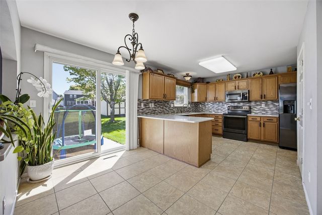 1217 Acacia Drive NE, Cedar Rapids, IA 52402