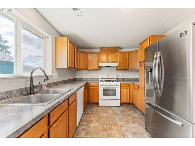 1115 E 11TH St, Lafayette, OR 97127