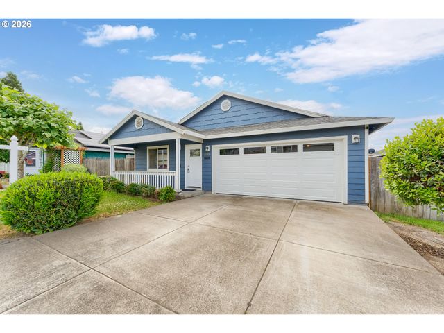1115 E 11TH St, Lafayette, OR 97127