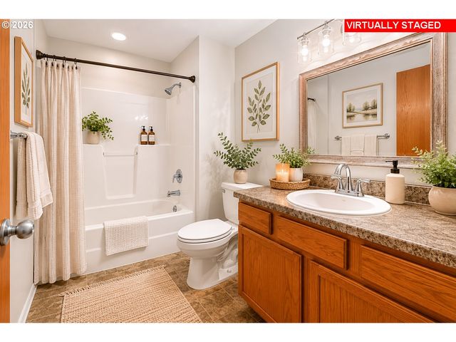 1115 E 11TH St, Lafayette, OR 97127