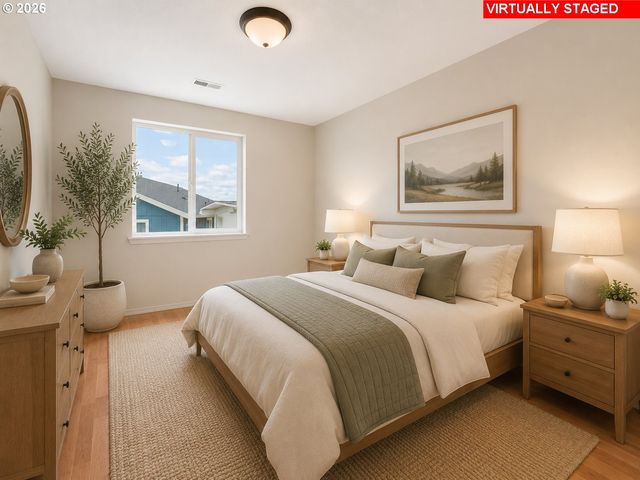 1115 E 11TH St, Lafayette, OR 97127