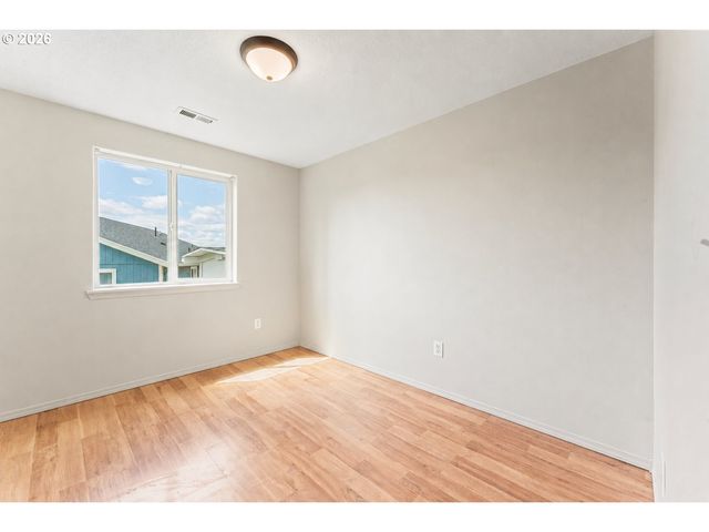 1115 E 11TH St, Lafayette, OR 97127