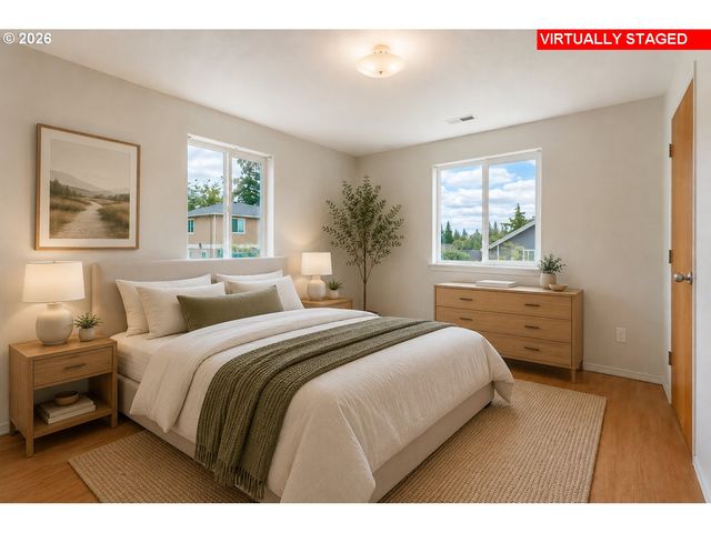 1115 E 11TH St, Lafayette, OR 97127