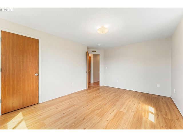 1115 E 11TH St, Lafayette, OR 97127