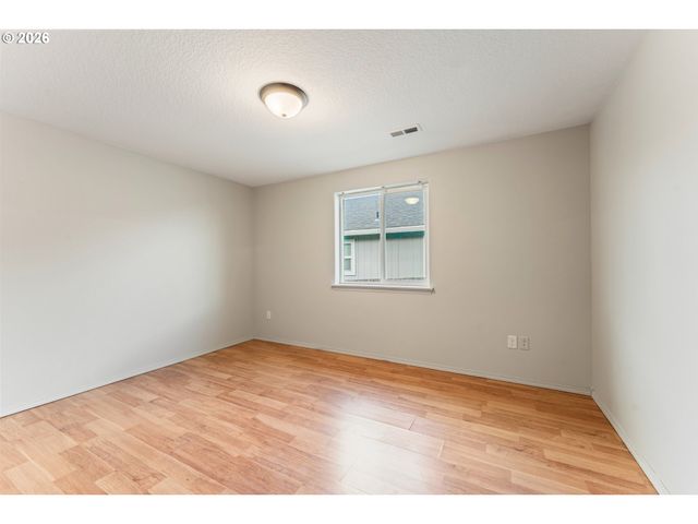 1115 E 11TH St, Lafayette, OR 97127