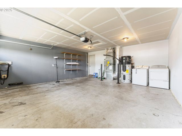 1115 E 11TH St, Lafayette, OR 97127