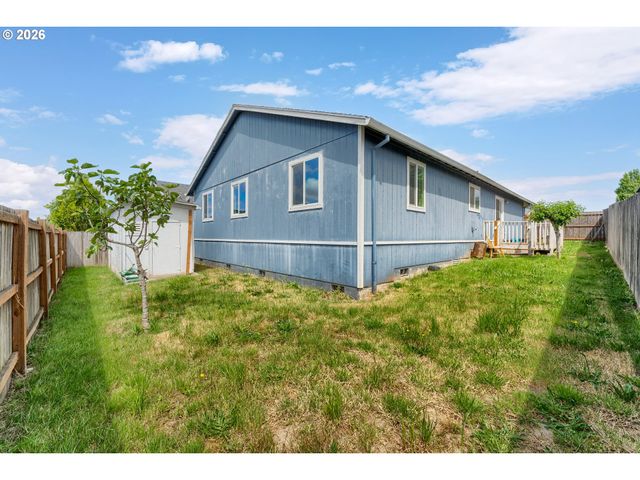 1115 E 11TH St, Lafayette, OR 97127