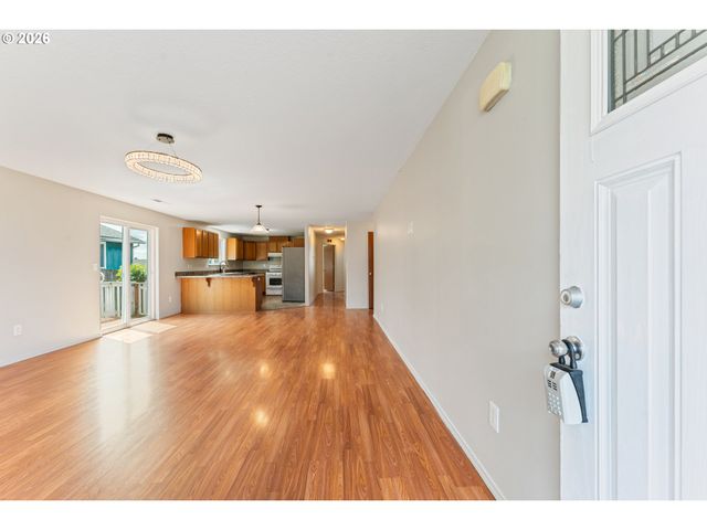 1115 E 11TH St, Lafayette, OR 97127