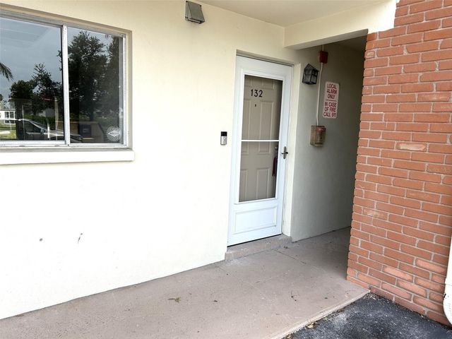 4520 OVERLOOK DRIVE NE 132, St Petersburg, FL 33703