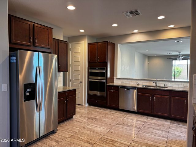 9512 W Fallen Leaf Lane, Peoria, AZ 85383