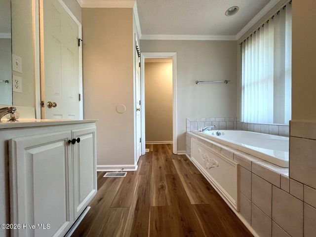 100 Bridle Path Circle, Pinehurst, NC 28374