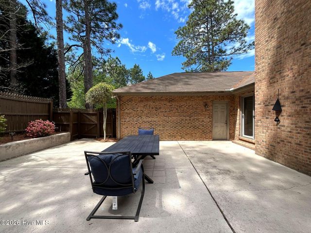 100 Bridle Path Circle, Pinehurst, NC 28374