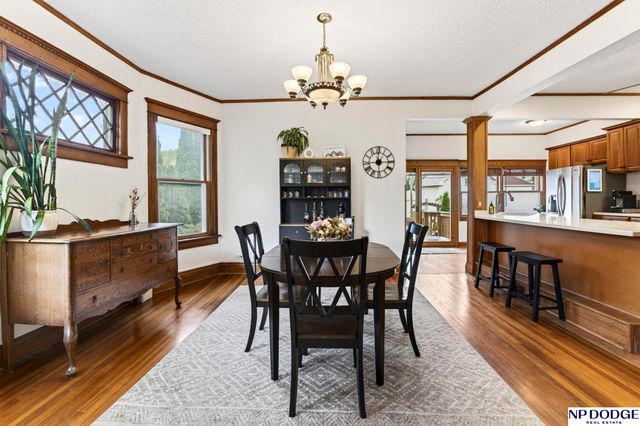 1514 S 33rd Street, Omaha, NE 68105