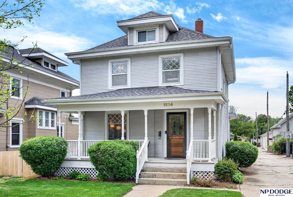 1514 S 33rd Street, Omaha, NE 68105