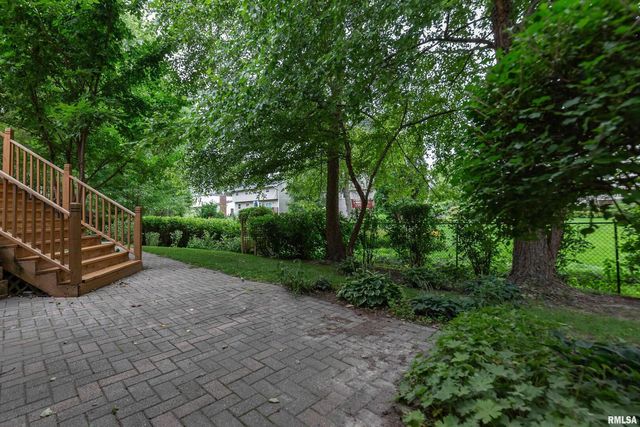 4490 Hamilton Dr Drive, Bettendorf, IA 52722