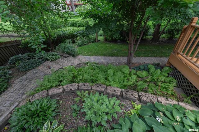 4490 Hamilton Dr Drive, Bettendorf, IA 52722