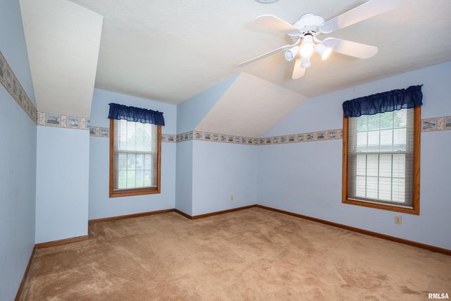 4490 Hamilton Dr Drive, Bettendorf, IA 52722