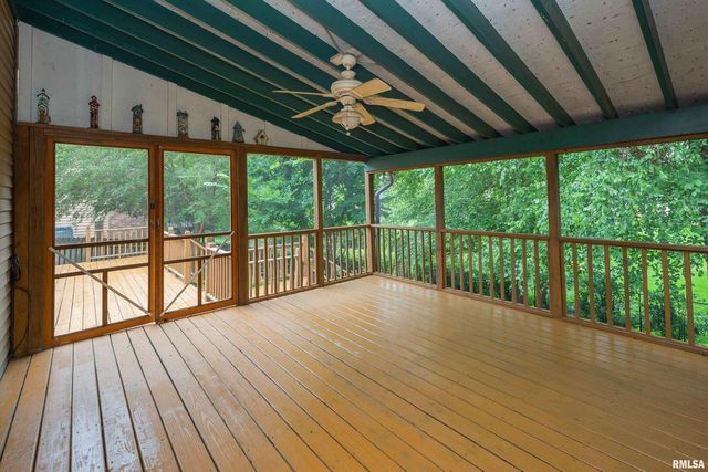 4490 Hamilton Dr Drive, Bettendorf, IA 52722